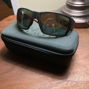 Smith Optics guides choice black polarized chromapop sunglasses